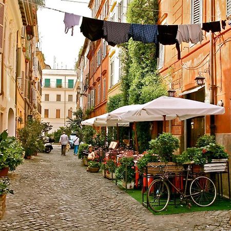 Guest House O Affittacamere La Civetta Di Trastevere B Roma Exterior foto