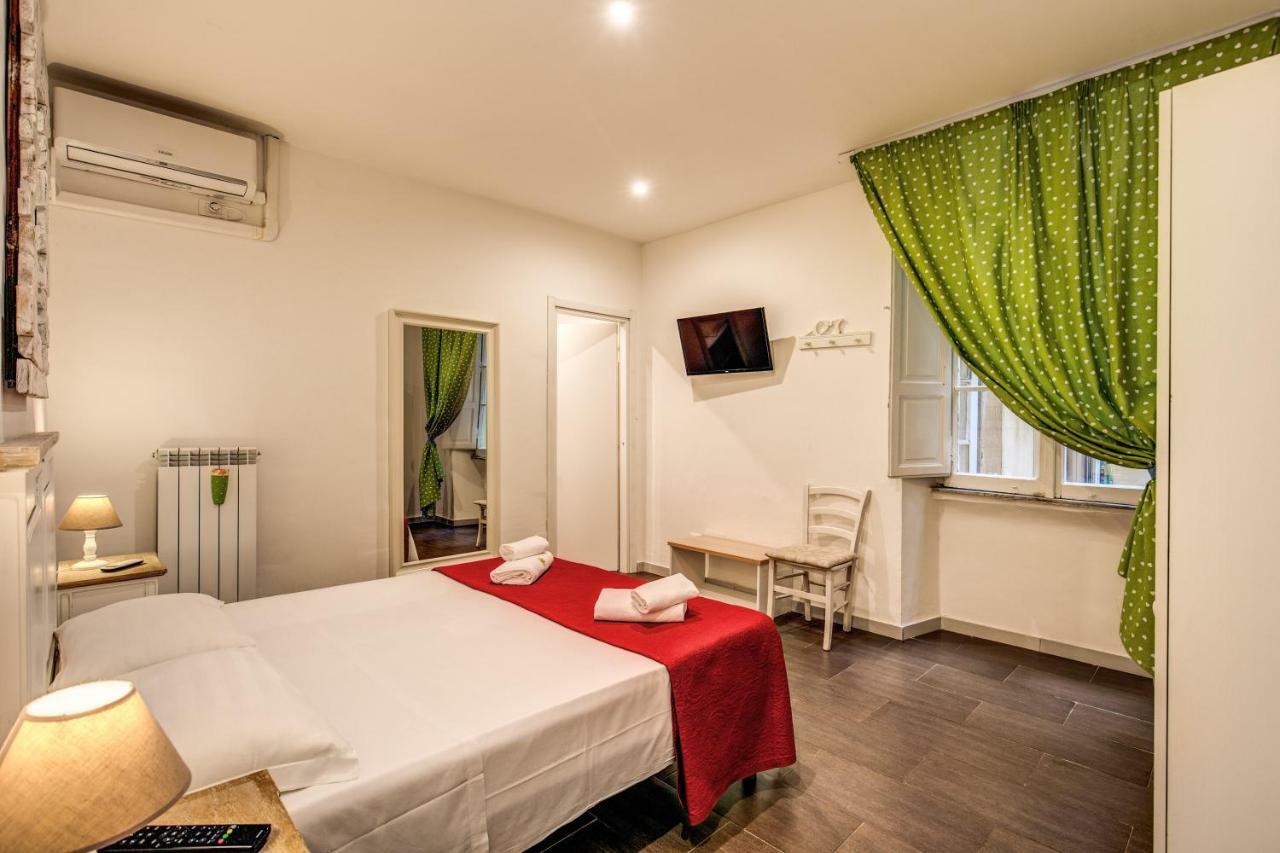 Guest House O Affittacamere La Civetta Di Trastevere B Roma Exterior foto